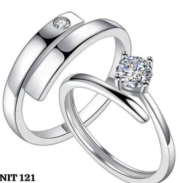 Timeless Sparkle Couple Ring Set – Bold Band & Solitaire Design